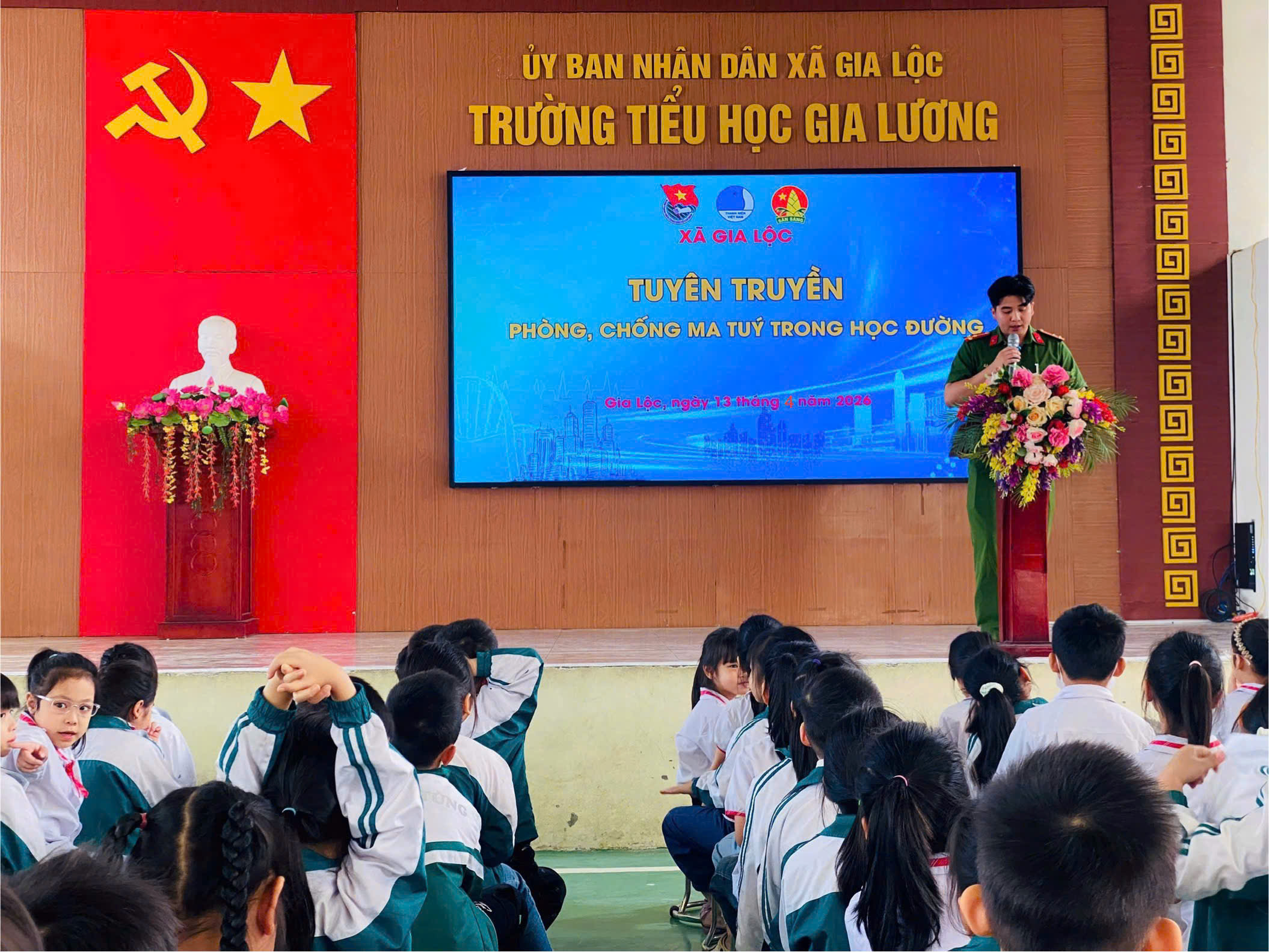 Công an xã Gia Lộc tổ chức tuyên truyền phòng, chống ma túy tại Trường Tiểu học Gia Lương